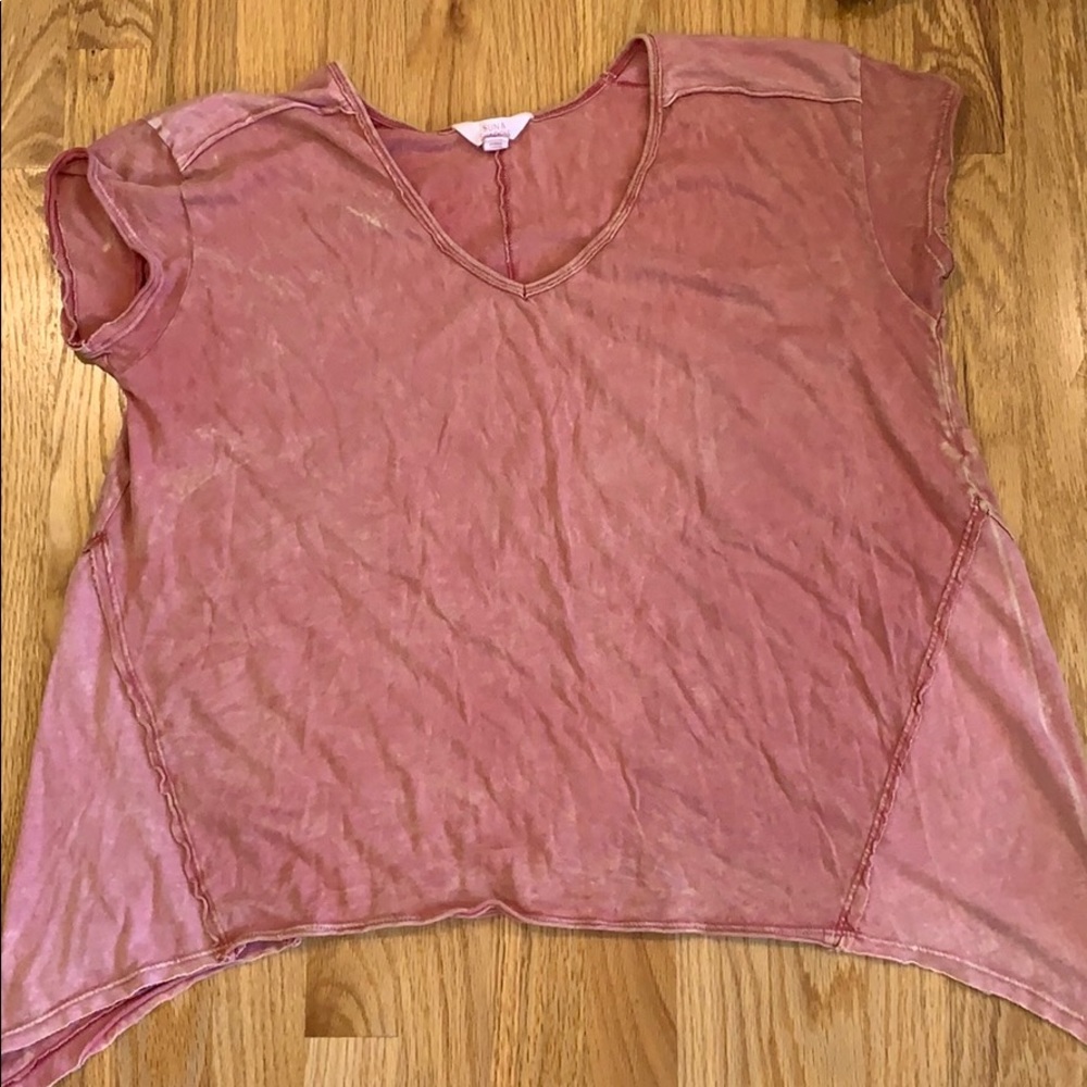 Flowy red t-shirt